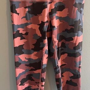 Lululemon Wunder Train leggings 25” size 4